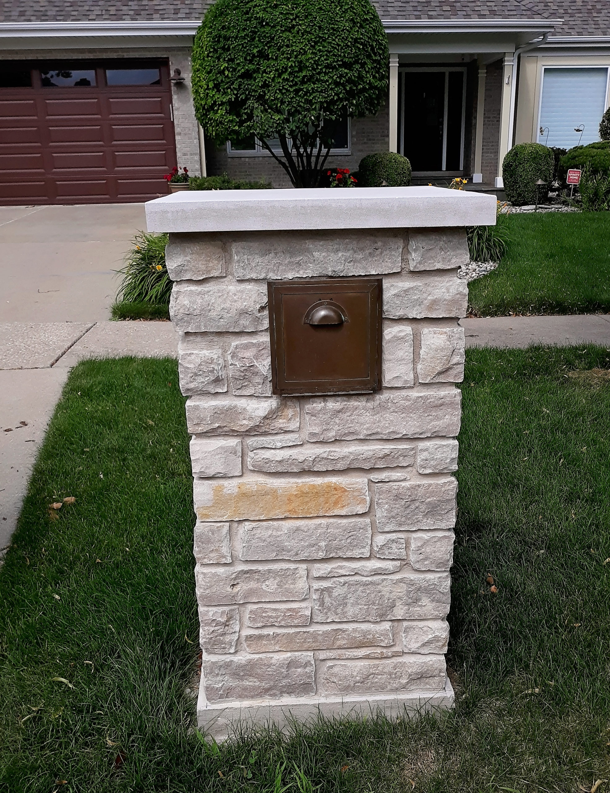 DzekMasonryMailbox1